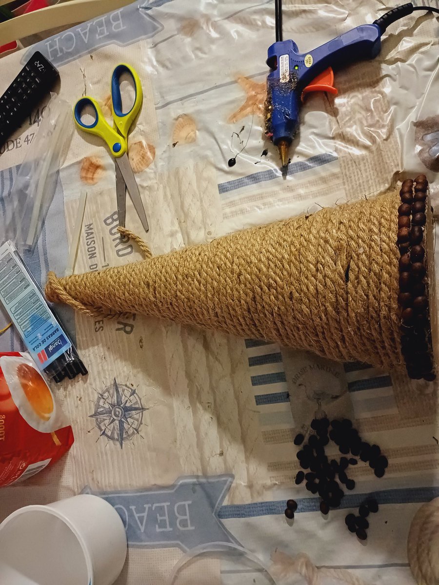 irlandese67's tweet image. La follia proprio! 
#creazioninatalizie
#spago
#caffè 
#colla
#pazienza
#celapossofare
#celafarò