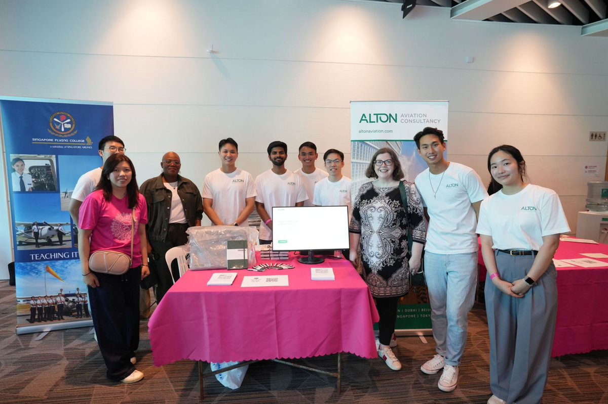 PledgeOne's tweet photo. The Singapore team of Pledge 1%, @AltonAviation, volunteered at the 2024 Girls in Aviation Day event which provided more than 500 young women with an incredible opoprtunity to explore aviation careers.
#Pledge1 #membershoutout https://t.co/ujXmTnTZcy