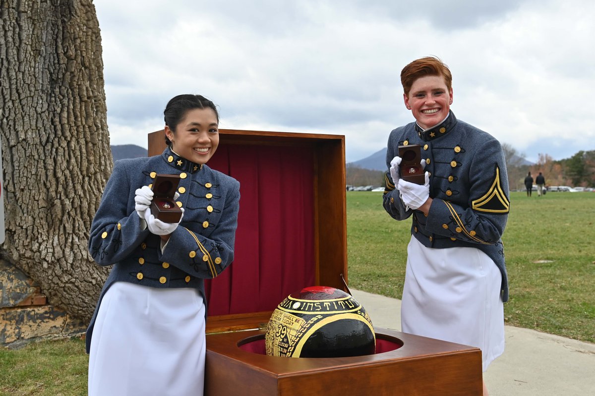 VMI1839's tweet photo. This weekend, the Class of 2026 received their rings and celebrated at the Ring Figure dance!
“Mizpah” connects us across time: “The Lord watch between me and thee, when we are absent one from another.”
#Mizpah #RingFigure #vmi26 #Classof2026 https://t.co/havMw8y2LX