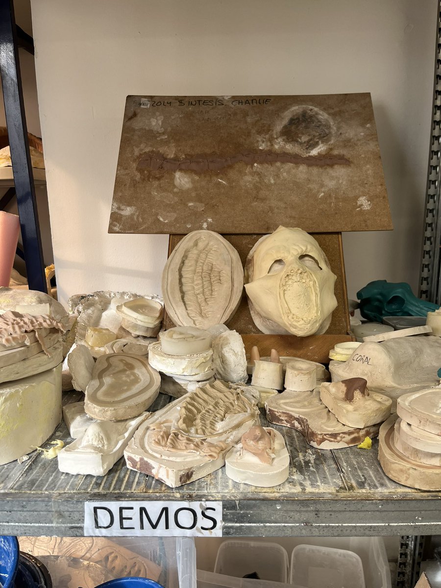 itsandraah's tweet image. About this morning at the workshop at school. 

#Sfx #makeupsfx #sfxmakeup #makeup #sfxtechnician #makeupeffects #prosthetic