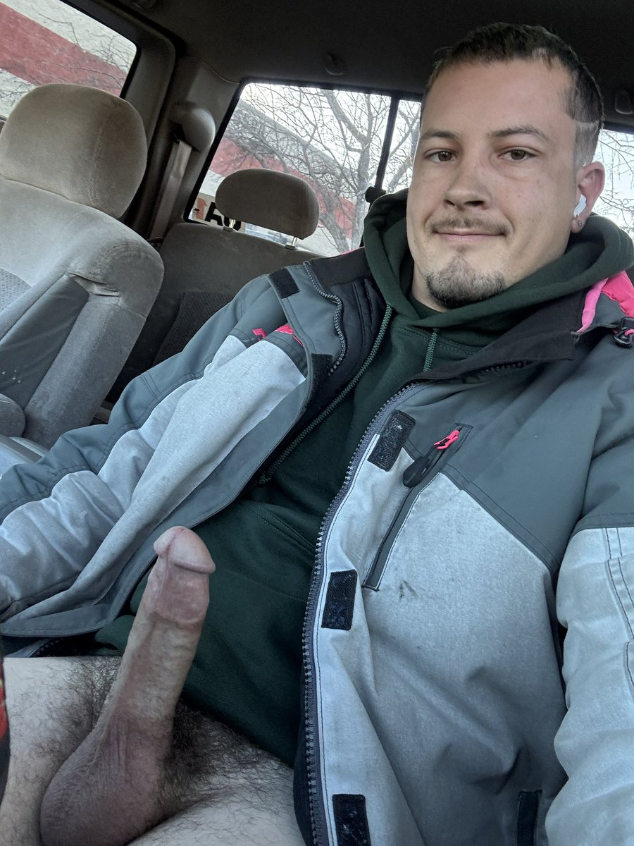 Been hard all day, need to nut! 😈