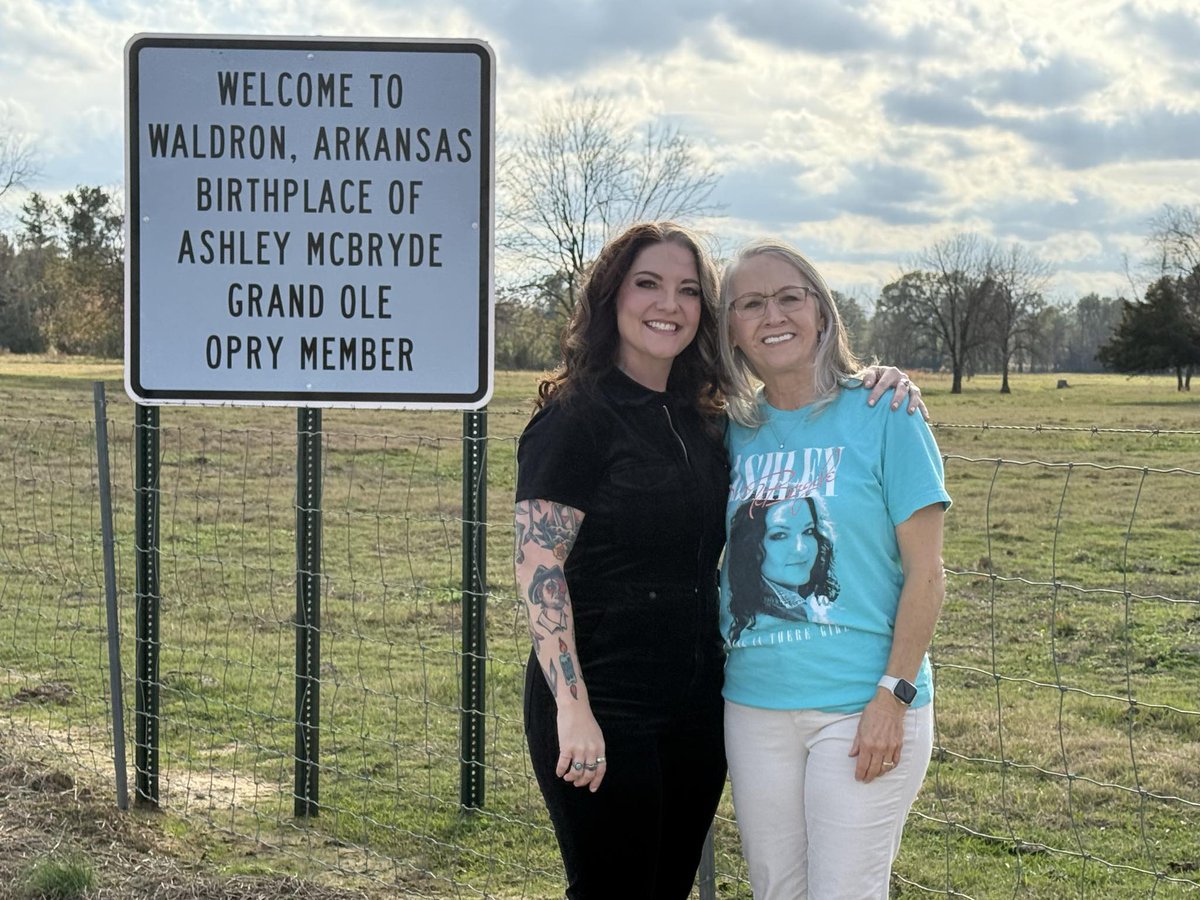AshleyMcBryde's tweet image. What an incredibly special day. I’ve always dreamed of making my Home State proud. They did me one better ! Waldron, thank you for honoring me in such a special way. You’ll always be where I’m from.