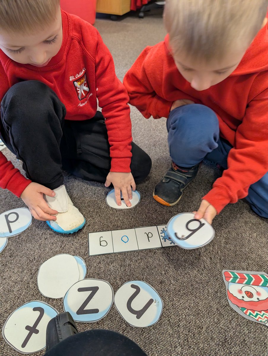 Claire Mackay (@misscmackay) on Twitter photo P1 explored blending words using snowballs! โ๏ธ The sound of the week was C, and the learners had fun building words while developing their phonics skills. A playful and engaging way to learn! <a href="/EALGlasgow/">EAL Service, Glasgow</a> <a href="/DyslexiaGCC/">GDSS</a> <a href="/stcuthbertsglas/">St Cuthbert's RC PS Primary</a> #Phonics #LearningThroughPlay P1 explored blending words using snowballs! โ๏ธ The sound of the week was C, and the learners had fun building words while developing their phonics skills. A playful and engaging way to learn! <a href="/EALGlasgow/">EAL Service, Glasgow</a> <a href="/DyslexiaGCC/">GDSS</a> <a href="/stcuthbertsglas/">St Cuthbert's RC PS Primary</a> #Phonics #LearningThroughPlay