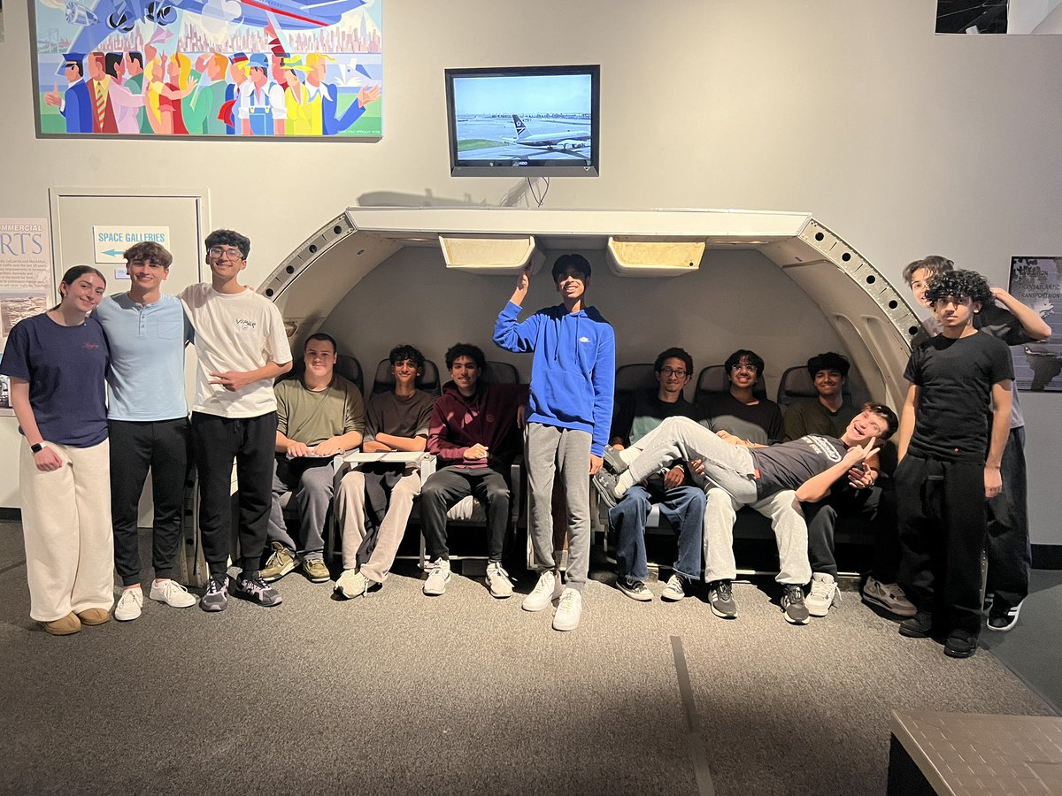 Mrs. Strauch tweet media