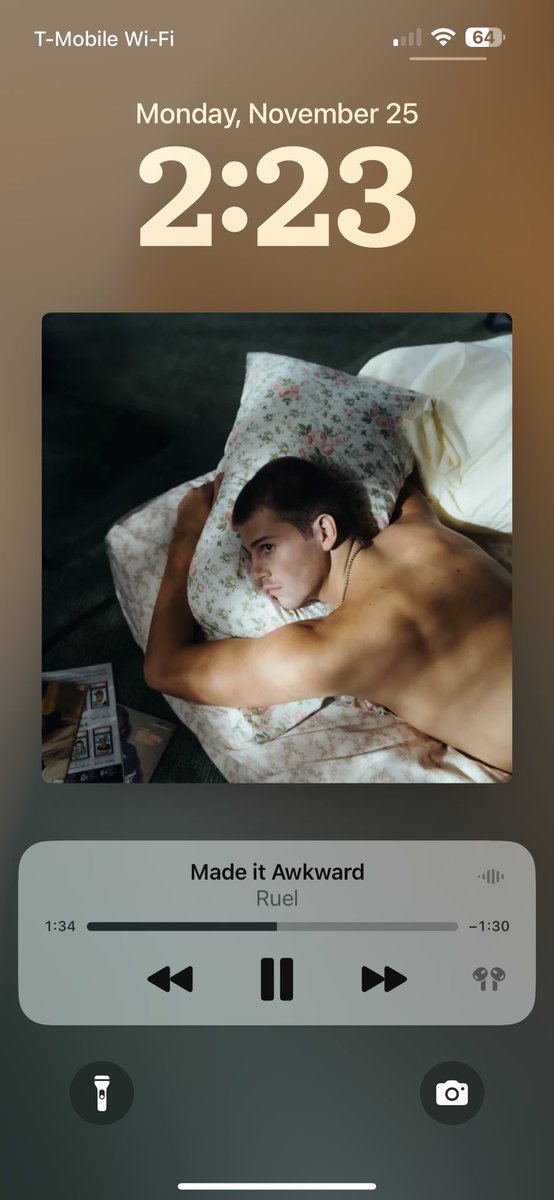 izlovestay's tweet image. this is awkward….. #MadeitAwkward 🕺 @teamoneruel