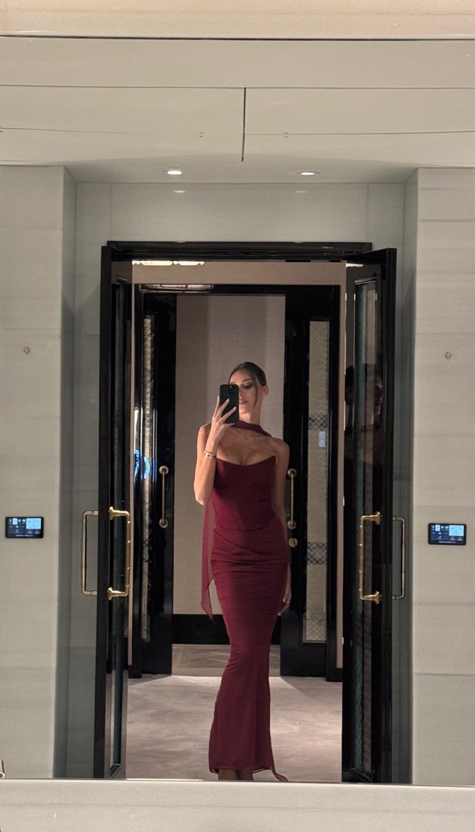 Instagram Stories. 🤯

#DilanÇiçekDeniz