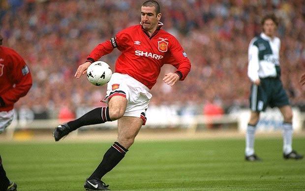 🚨 LONG SHOT 🚨 REWARD 🚨

Eric Cantona’s 1996 FA Cup Final jersey was STOLEN from my parent’s house in Dublin 20 years ago! 

It’s in the picture below and was signed to my old man. If anybody can help on the search to recover it and it’s found I’ll be happy to offer a reward.