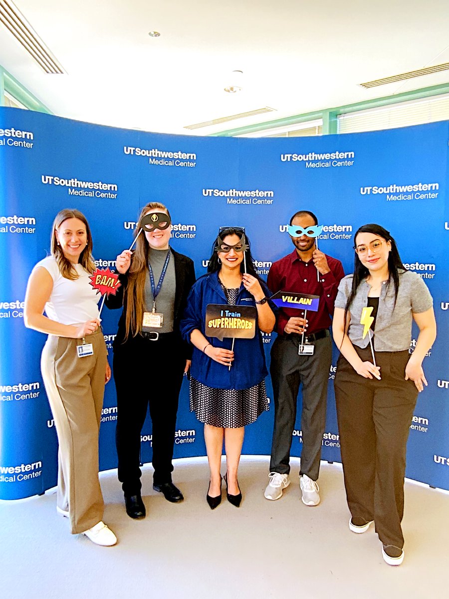 PNE_Lab's tweet photo. Our amazing team attended the first-ever #ClinicalResearchProfessionalsDay at #UTSW🦸

#ResearchHeroes #ClinicalResearch #MentalHealth #Teamwork #PsychiatryResearch #Superheroes #CRPDay #ThankYouResearchers https://t.co/tVwtiSGjON