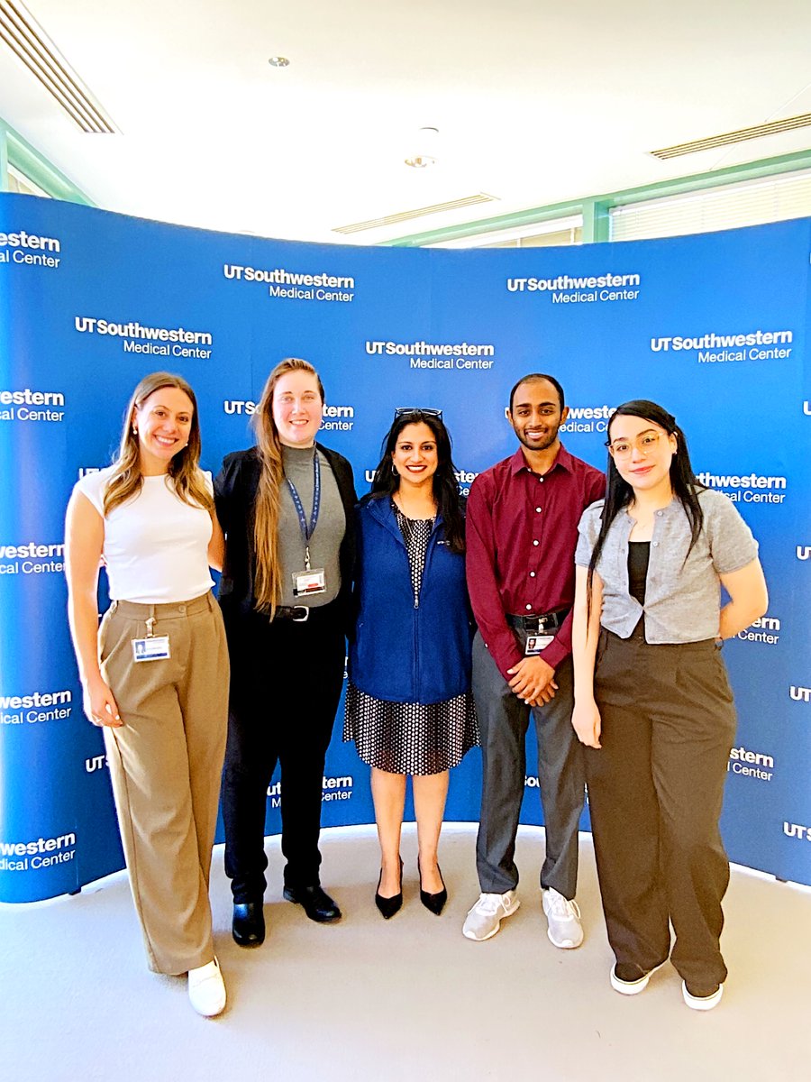 PNE_Lab's tweet photo. Our amazing team attended the first-ever #ClinicalResearchProfessionalsDay at #UTSW🦸

#ResearchHeroes #ClinicalResearch #MentalHealth #Teamwork #PsychiatryResearch #Superheroes #CRPDay #ThankYouResearchers https://t.co/tVwtiSGjON