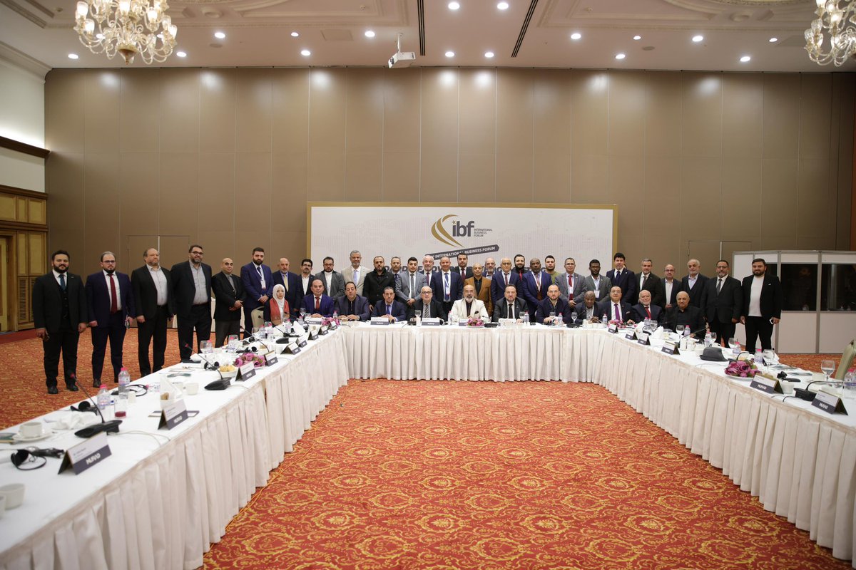 28. Uluslararası İş Forumu Kongresi kapsamında Board of Governors (BOG) Toplantısı, MÜSİAD Genel Başkanımız <a href="/MahmutAsmali/">Mahmut Asmalı</a>, IBF Başkanımız Erol Yarar, MÜSİAD ve IBF Yönetim Kurulu Üyelerimizin katılımıyla gerçekleştirildi.