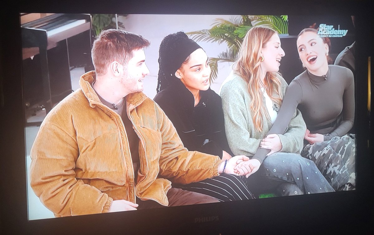 DelenaaEndgame's tweet photo. Lenie et Julien quand ils écoutent Julie sur " Pas toi " 😭❤️
#JulienLieb #LenieVacher #StarAcademy #StarAcademyLeLive #PasToi https://t.co/QHoNXQR3ze