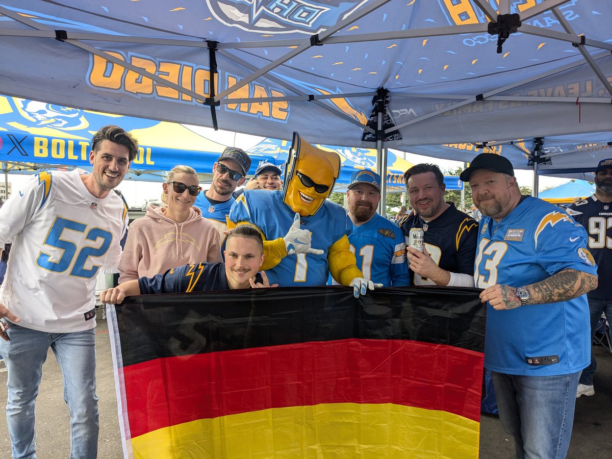 GermanBlitztalk's tweet photo. Ich glaub es geht schon wieder los...
@DHBCGermany https://t.co/jMMpqnMARM