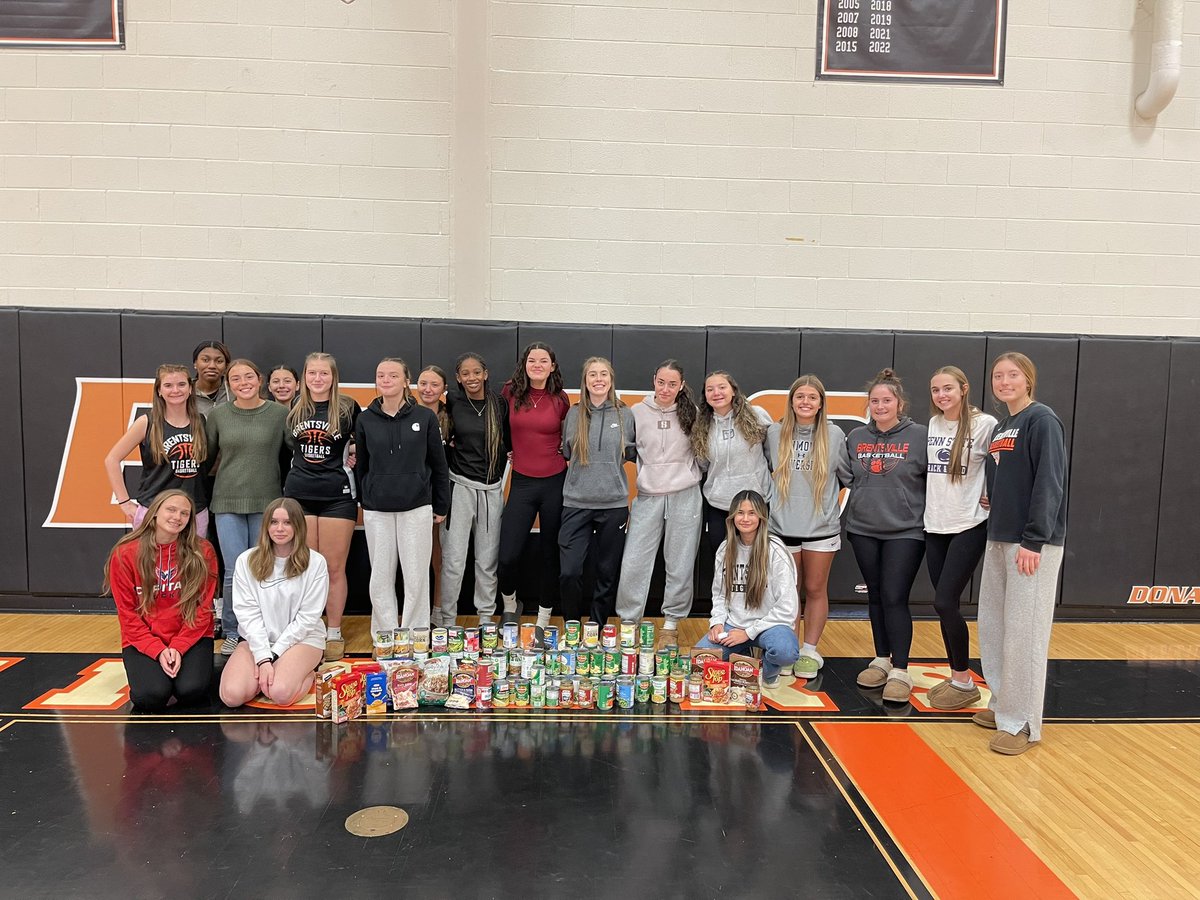 Our JV and Varsity girls initiated a food drive to help local families in need. These girls continue to make us proud on and off the court.