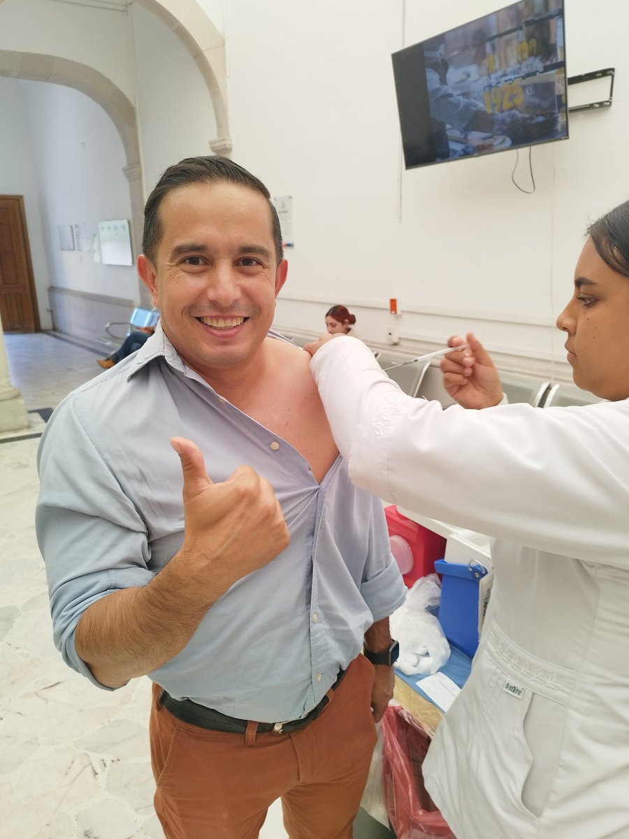 Con el apoyo del CESSA Carlos León de la Peña y de su directora la Dra. Claudia Alicia Perales Herrera, fueron vacunados el personal, así como usuarios de esta dependencia.

<a href="/EVillegasV/">Esteban Villegas V.</a>
<a href="/FFragaH/">Fabio Fraga</a> 

#ConciliaciónconValor