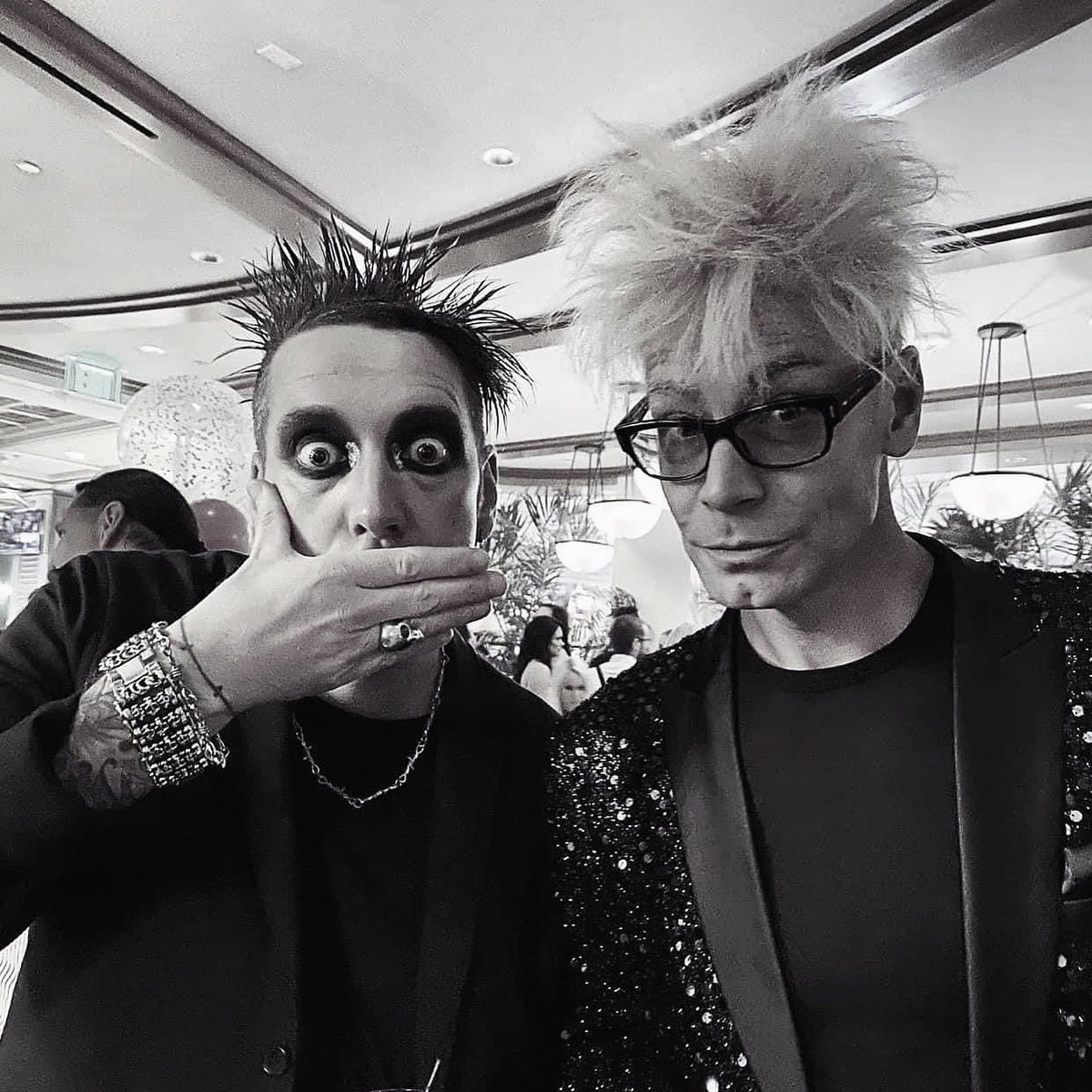 Happy Birthday to the fabulous <a href="/MurraySawChuck/">Murray SawChuck</a> 🎉🎂🎉😶👍