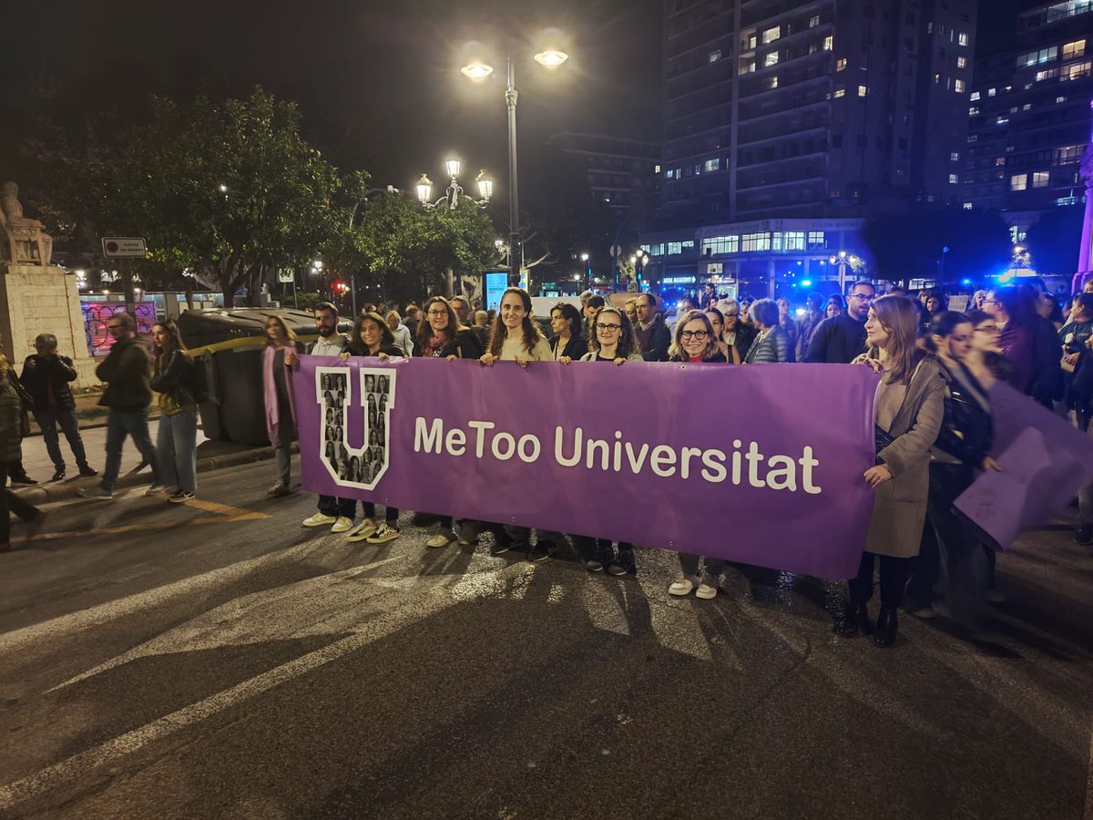 Esther_Roca's tweet photo. 🌸Nuestro compromiso por un futuro libre de violencia contra las mujeres  #25N @UV_EG @igualtatUV @GrupDones https://t.co/l4C16FflVV