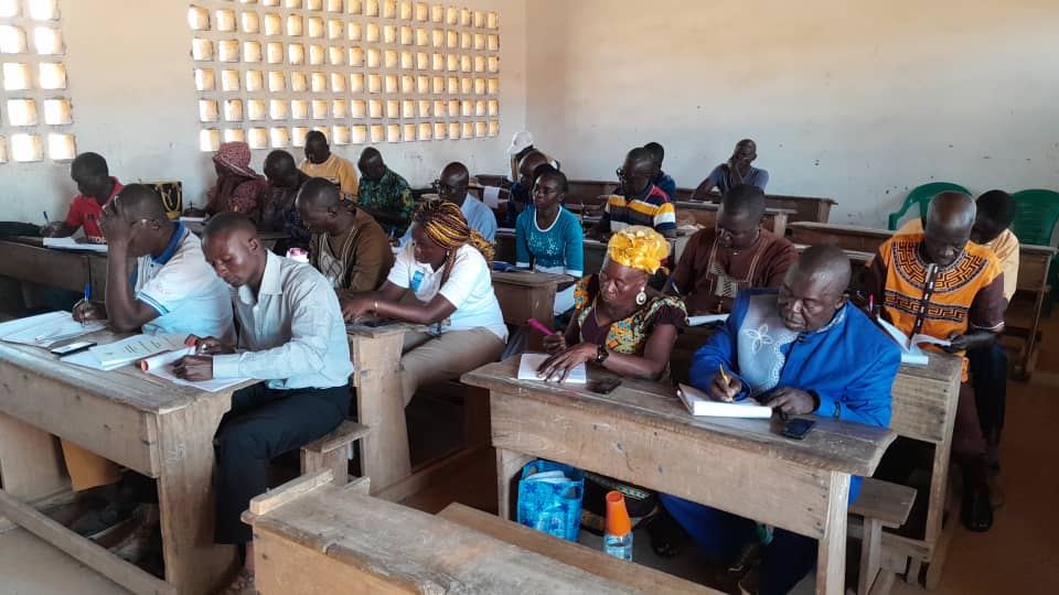Autorité Nationale des Elections - Centrafrique (@ane_officiel) on Twitter photo À Bangui, les opérations de #revision du fichier électoral ont connu un bon début malgré quelques difficultés observées. Ces opérations électorales vont commencer dans les autres préfectures courant cette semaine.
<a href="/PNUD_RCA/">PNUD Centrafrique</a> <a href="/lftoulou/">Lucien Toulou</a> <a href="/MediasOubangui/">Oubangui Médias</a> <a href="/RadioNdekeLuka/">Radio Ndeke Luka</a> <a href="/RadioGuira/">Radio Guira</a> À Bangui, les opérations de #revision du fichier électoral ont connu un bon début malgré quelques difficultés observées. Ces opérations électorales vont commencer dans les autres préfectures courant cette semaine.
<a href="/PNUD_RCA/">PNUD Centrafrique</a> <a href="/lftoulou/">Lucien Toulou</a> <a href="/MediasOubangui/">Oubangui Médias</a> <a href="/RadioNdekeLuka/">Radio Ndeke Luka</a> <a href="/RadioGuira/">Radio Guira</a>