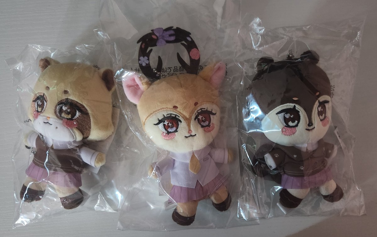 yyihyyih's tweet photo. My PLUSHIES CAME IN LOOK AT THEM THEYRE SO CUTR, thank you to shiningpandagos for hosting!!
@sptrades8 #SPGOProofs https://t.co/qhaKTOdU7f