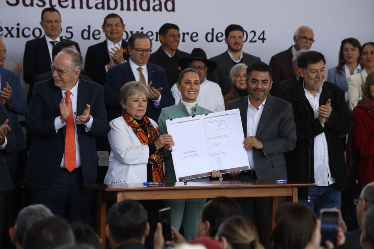 manolojim's tweet photo. Los temas del agua son una prioridad para Coahuila, por ello nos sumamos al Acuerdo Nacional por el Derecho Humano al Agua y la Sustentabilidad, impulsado por nuestra Presidenta de México @Claudiashein a través de la CONAGUA que dirige nuestro amigo @Efrainmoralesl. (1/2) https://t.co/PyTwpRIq0b