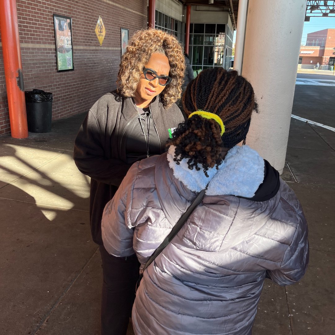 RideMATA's tweet photo. Itβs about connection and community!
Bacarra Mauldin, MATA's Interim CEO, visited the Hudson Terminal, sharing hugs and heartfelt conversations with riders. Weβre committed to listening and making the changes to build a better transit experience for everyone! π
#RideMATA #Choose901 #CommunityFirst #WeAreListening #Go901