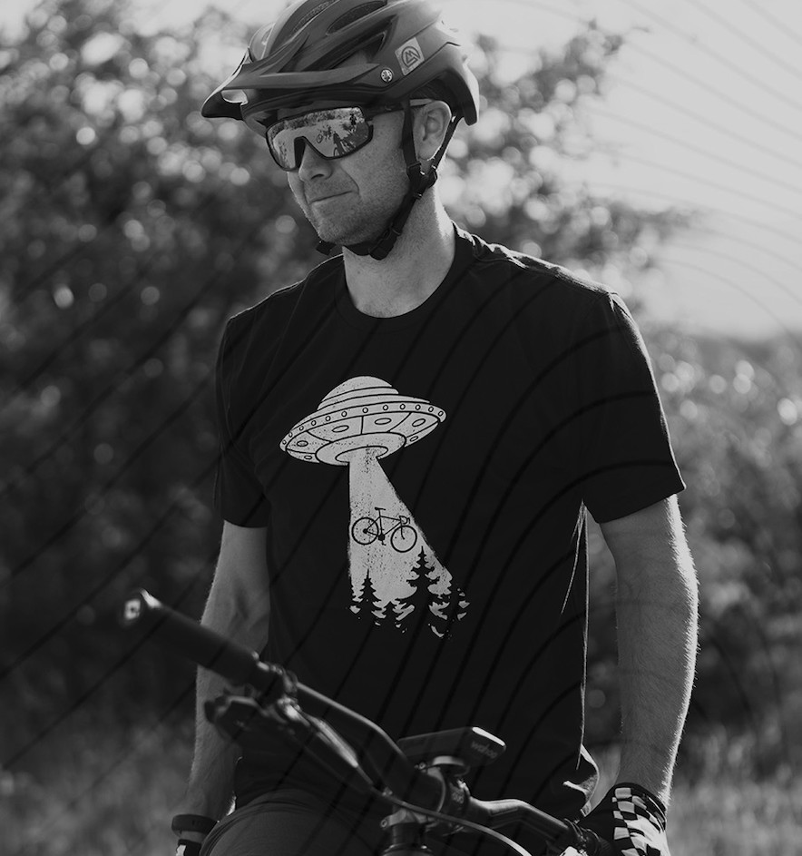 threadandspoke's tweet image. From now until the end of the week, you can save 25% off your order by using code 'BIKEFRIDAY' at checkout!

#bikefriday #threadandspoke #blackfriday