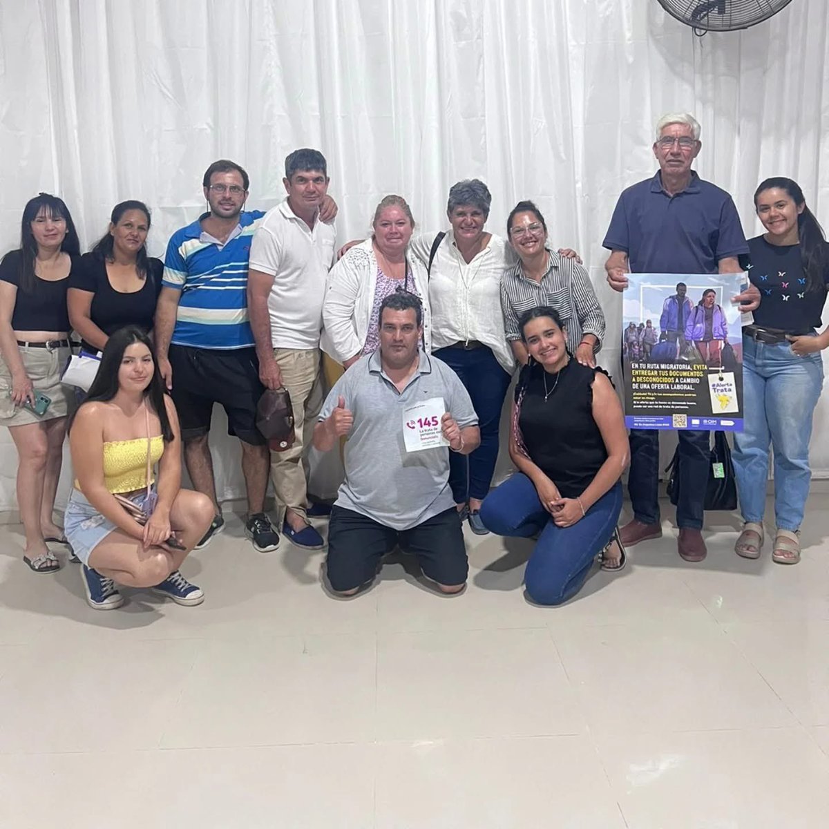 RIRFORMOSA's tweet photo. NOS CAPACITAMOS PARA ERRADICAR LA VIOLENCIA CONTRA LA MUJER

un gran número de vecinos y vecinas que se animaron a compartir el documental de Sonia sobre Trata y Explotación sexual. https://t.co/Xu3us1SBWk