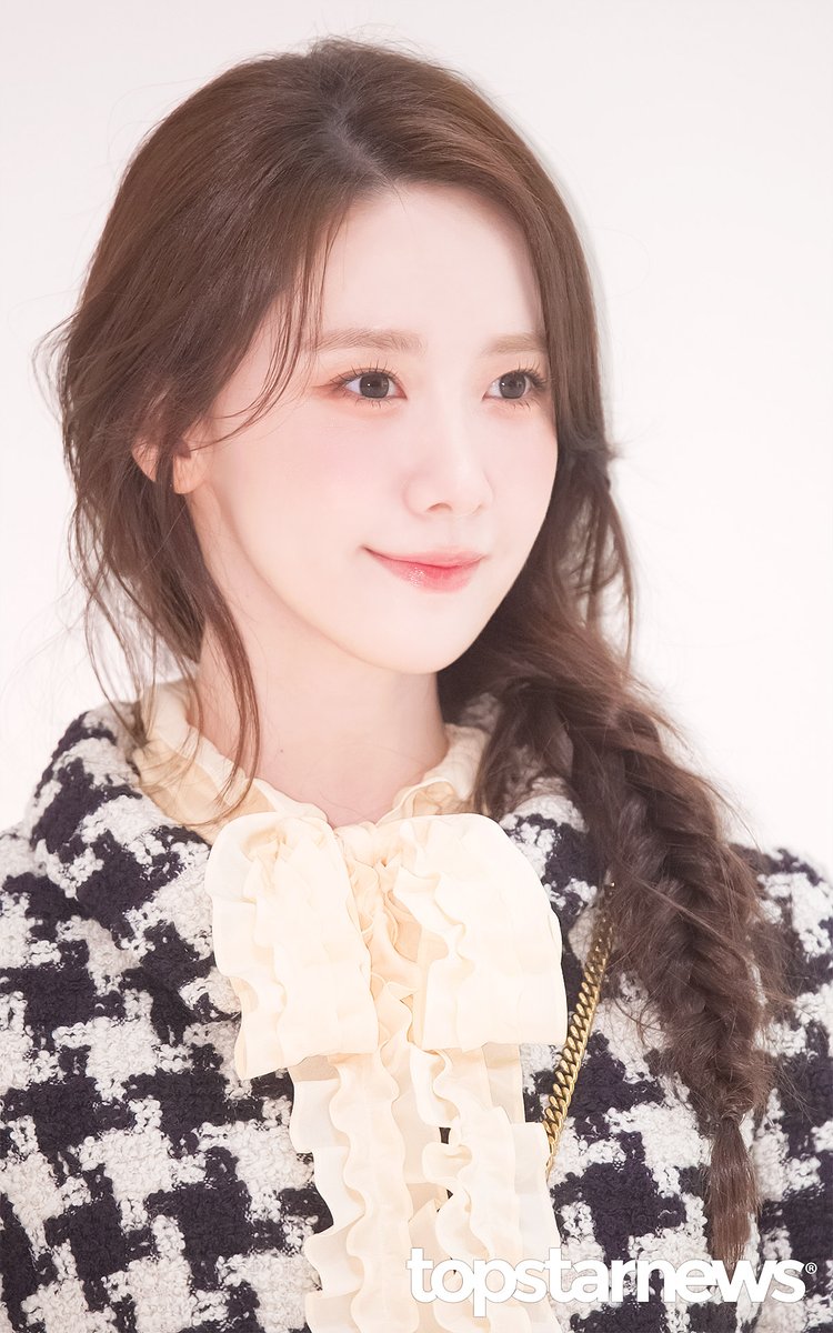 TSN_PHOTO's tweet image. 소녀시대 윤아, ‘임윤아 한국의 美’ (발렌티노 포토월) [HD포토] #발렌티노 #VALENTINO #포토월 #프리뷰 #소녀시대 #SNSD #윤아 topstarnews.net/news/articleVi… &amp;lt;- Original Photo