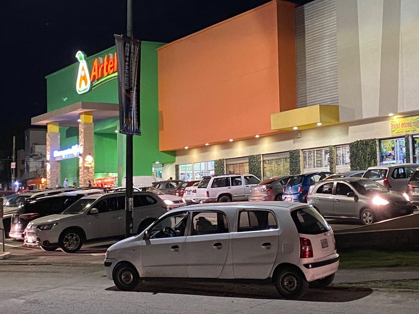 OutTampico's tweet photo. Out of context Tampico. https://t.co/1jBqIZOfBO