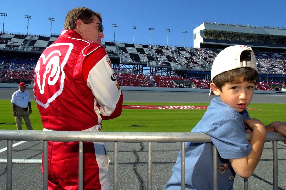 Bill Elliott and <a href="/chaseelliott/">Chase Elliott</a> at Daytona in 2002.