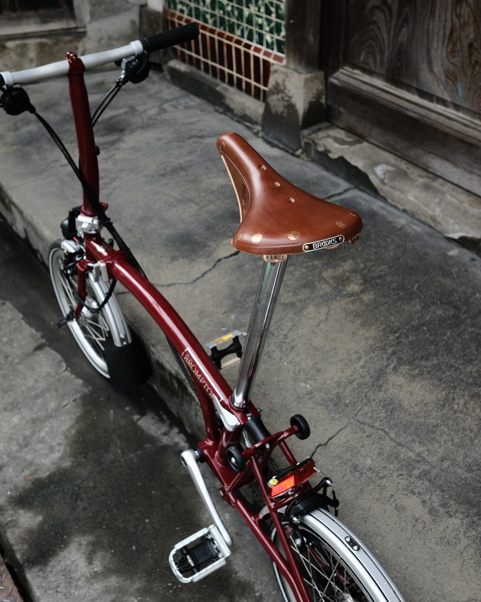 Classic Edition - Oxblood Red 豊かな温もりと深みを持つオックス