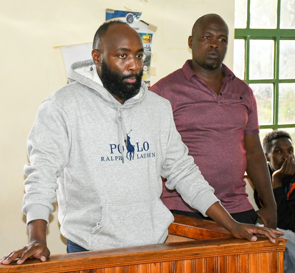 kibeandy's tweet photo. His  only crime is that haircut. We need to go to the streets and protest against unwarranted and unreported violence against men by women. It is out of control ni vile tu wanaume wana aibu ya kusema. CCTV saved Mr fifth head. Walk away today b4 ujipate kamiti https://t.co/fFeZHltqlY