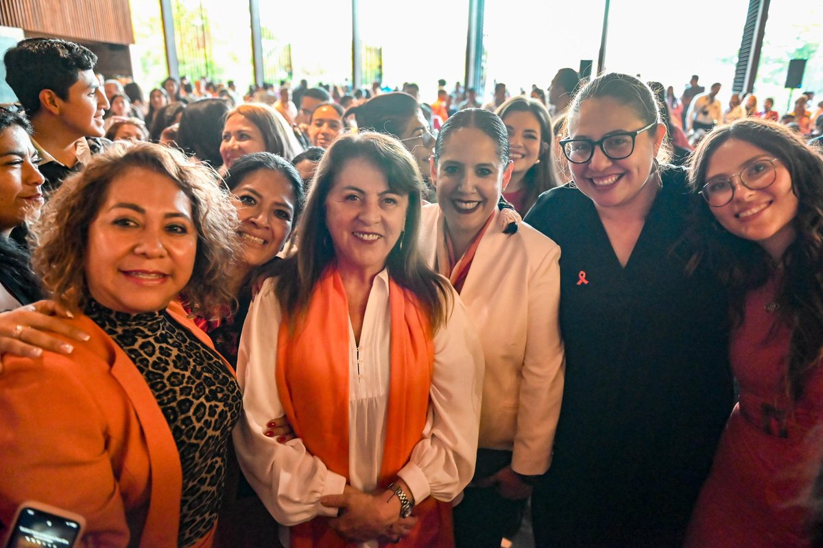 Nos encontramos en un momento fundamental para la lucha de las mujeres de México y en particular de Morelos. Estamos ocupando cada vez más espacios clave y teniendo mayor predominancia en la toma de decisiones.

Esto es resultado de años de lucha incansable, de muchas de nosotras