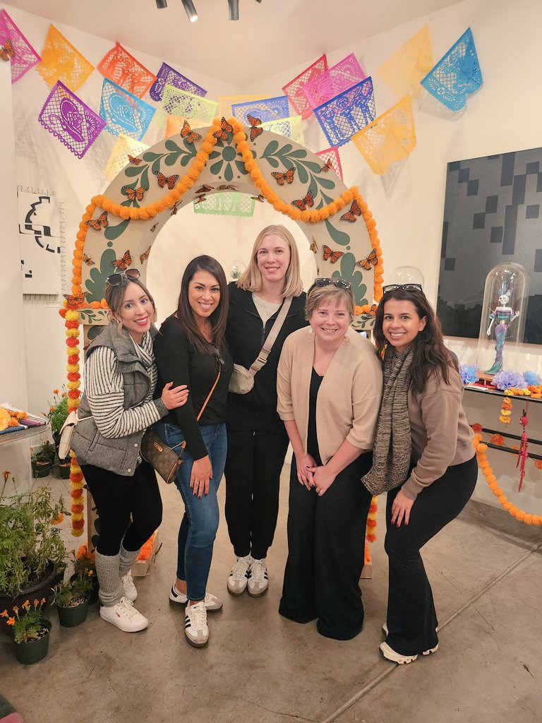 MrsJimenez03's tweet image. Last week, we traveled to Santa Fe, New Mexico, to attend La Cosecha Dual Language Conference. Today, during our Institute Day, we got to present various topics from the wonderful sessions. Thankful for the opportunity. Glad to be part of this team @AddisonSD4!