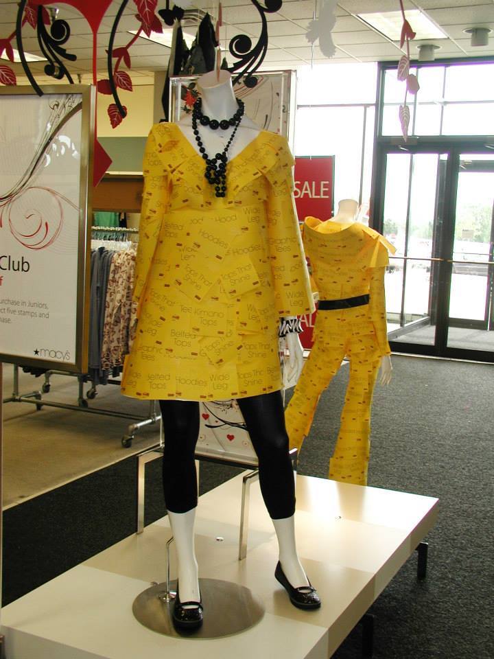 geriwithetc's tweet image. #Visualmerchandising displays by my daughter, when she worked at Macy&apos;s in Chicago. She made fashion out of post-it notes, for display in the women&apos;s business casual. She even made a pea coat. So fun.