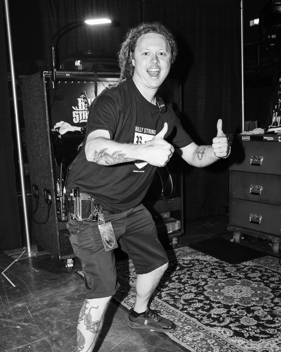 Billy Strings tweet media