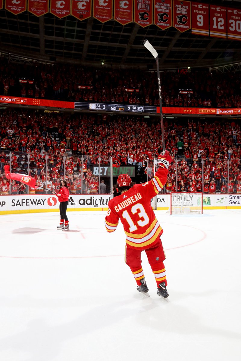 BR_OpenIce's tweet photo. The Gaudreau family will attend the Flames vs. Blue Jackets game in Calgary on December 3rd ❤️

(via @EricFrancis) https://t.co/E6EKJssfok