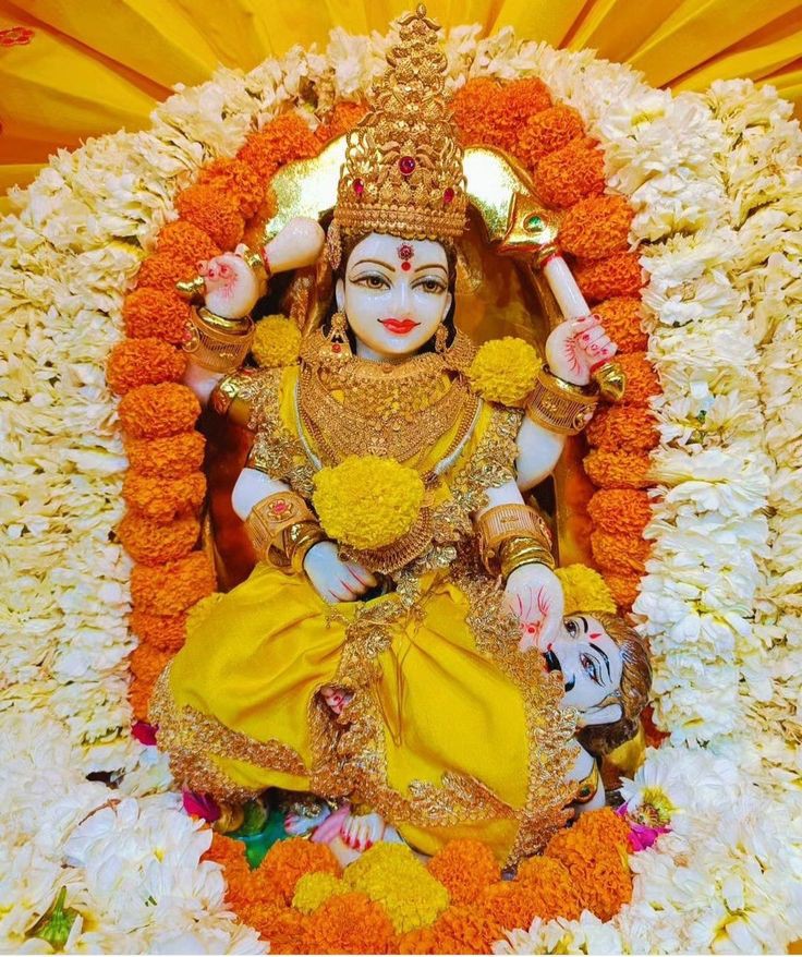 RamJanmbumi's tweet image. सत्य कर्म पर चलना बुराइयों को छोड़ना दूसरे का परोपकार करना कृपा करती है मां बगलामुखी दर्शन