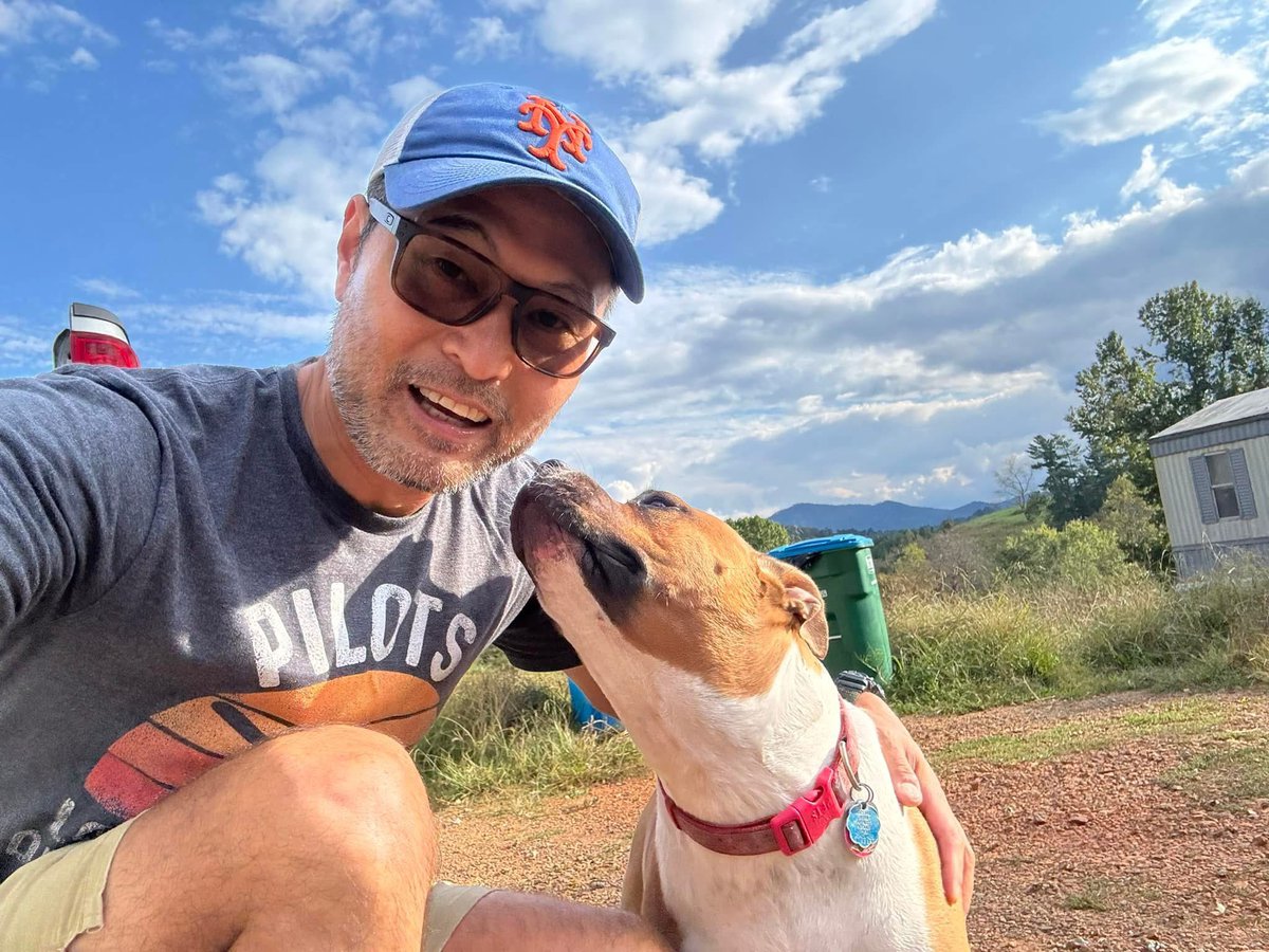 YorkieSpace's tweet photo. This beautiful soul, Seuk Kim, has passed in a #planecrash , he was flying #dogs for #animalrescue. He also has helped deliver supplies in hard hit hurricane areas of #WNC. Pray for his family. No greater love, he died helping others and trying to save little lives. https://t.co/LWmBmhAZjP