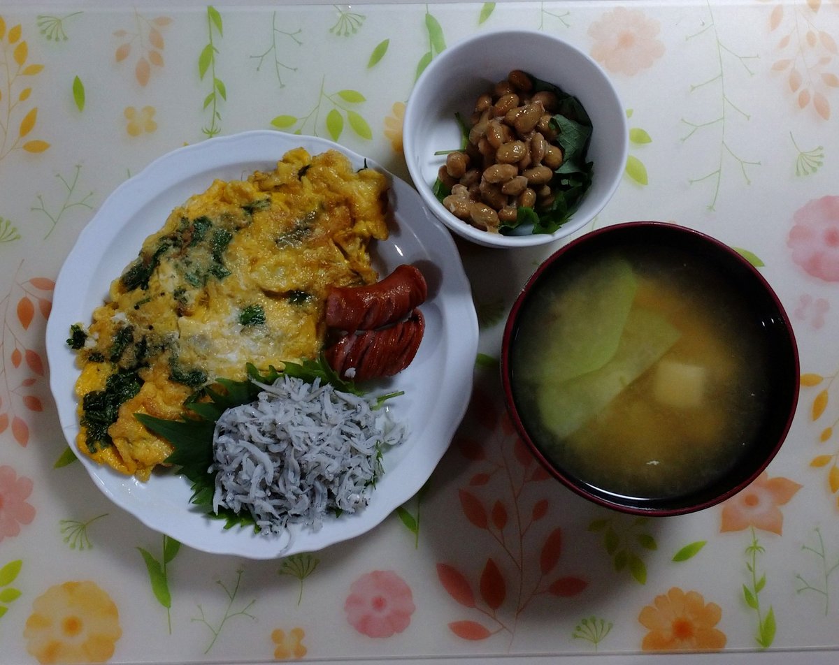 cherry_masaya's tweet photo. #goodmorning #mycooking #corianderleaves
#omelette #babysardine #susage #misosoup
#tastegood
#ๆใใฏใ #ใณใชใขใณใใผใฎใชใ ใฌใ #ใใใๅนฒใ
#ใฝใผใปใผใธ #ใฏใใจใใใฎๅณๅๆฑ #ใฏใใจใใ
#ใๅณๅๆฑ #็ด่ฑ #็พๅณใใ #ๅฅฝๅ๐ https://t.co/JDB8l40fbS