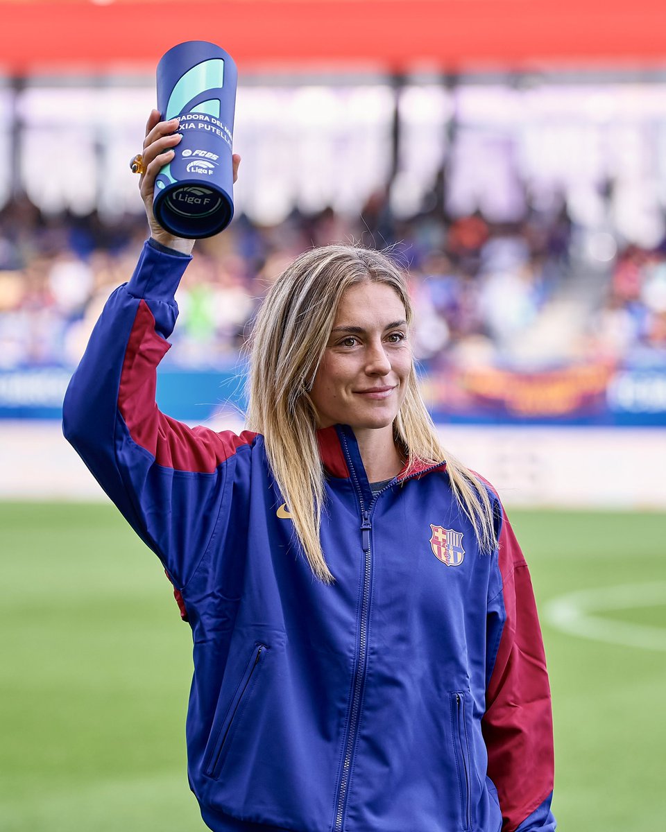 feemfutbool's tweet photo. 📌La jugadora del mes 🔥⚡️
@alexiaputellas 
@LigaF_oficial 
#FútbolFemenino #LigaF https://t.co/INrR1AdcPN
