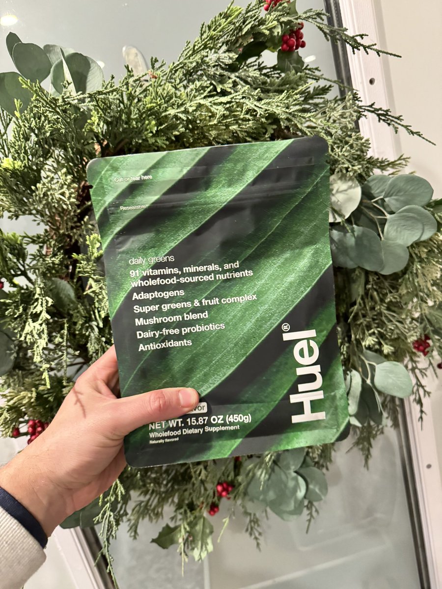 edgaralandough's tweet photo. Us traders are so unhealthy. 

I guarantee half of you degens don’t eat a single vegetable. 🥗 🥕 🥦 

You unhealthy fucks. We have to change that. 

So I’m partnering with @huel to give away a months worth of greens.

Drop a like rt and tag someone. https://t.co/GfOxZoRW5t