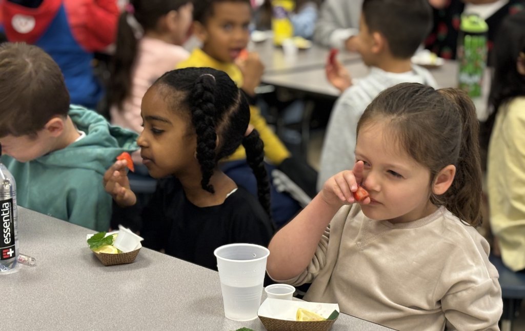 Jefferson's 1st Grade Food Explorers! 

Last week, Adam Pazder, our Food &amp; Nutrition Services Director, led students on a flavorful adventure! They explored the 4 main flavors of food, sampled fruits &amp; veggies &amp; even tried Miracle Berries, making sour foods taste sweet!