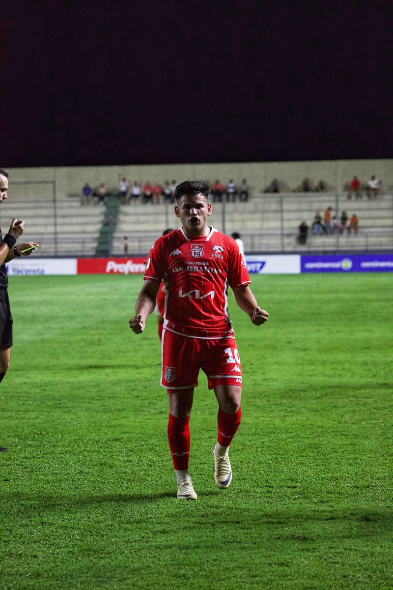 clubgeneral_jlm's tweet photo. ¡GOOOOOOOOOLLLL!🗣️
1⃣0⃣ Teo Arce.
Sportivo Ameliano 0⃣- General Caballero 1⃣
#VamosGeneral
#VamosRojo 🔴
#ClausuraApf2024 https://t.co/dBD30mzfPS