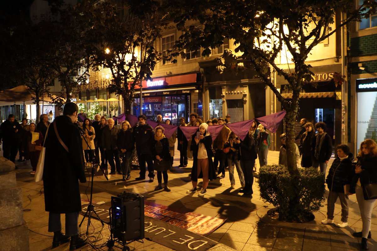 Bloco_Braga's tweet photo. O Bloco esteve presente na concentração convocada pela UMAR e pela Rede 8 de Março. Foram dezenas pessoas que se juntaram contra todas as formas de violência contra as mulheres. https://t.co/F4ptmZkZ09