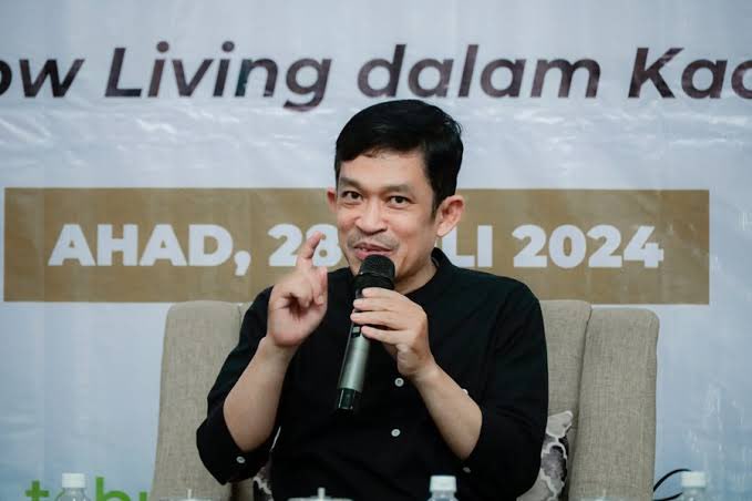 logikafilsuf's tweet photo. Ciri orang Bahagia, tidak menyesali masa lalu, tidak mengkhawatirkan masa depan, dan bisa menikmati hari ini.

(Dr. Fahruddin Faiz) https://t.co/OFwXas4aeN