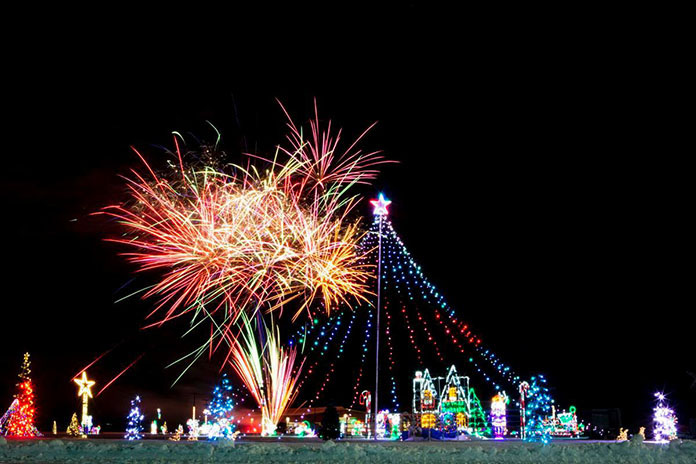 neoregonnow's tweet photo. Candy Cane Village and the new skating rink will open on Friday, Dec. 6 at EOTEC's  as part of Hermiston’s Land of Lights community-wide celebration https://t.co/ysPxIeTnkg #neoregonnow @CityofHermiston https://t.co/C7U5c7wzTP