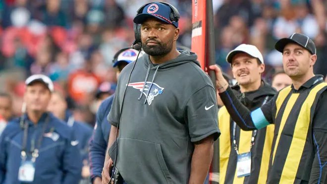 #Patriots HC Jerod Mayo gets too much hate. 

He is a ROOKIE HC, with a ROOKIE QB, with ROOKIE Offensive and Defensive Coordinators. 

Everyone needs to stop placing blame and just realize… the #Patriots lack TALENT more than anything. 

Give Mayo time.
