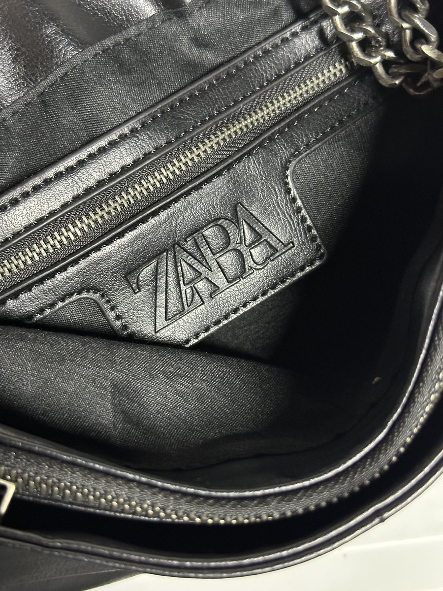 if0und_you's tweet photo. ส่งต่อกระเป๋า ZARA 420b. 💘
เป็นสายโซ่ มีที่รองไหล่ ที่เกาหลีฮิตมาก

#ZARA #กระเป๋าzara #standoilthailand #พรีเกาหลี #ส่งต่อกระเป๋า #กระเป๋าเกาหลี #ส่งต่อเสื้อผ้า #โล๊ะตู้ #ส่งต่อstandoil
#กระเป๋าzara #ส่งต่อกระเป๋า #ของมันต้องมี https://t.co/KHtwm8Rqq8