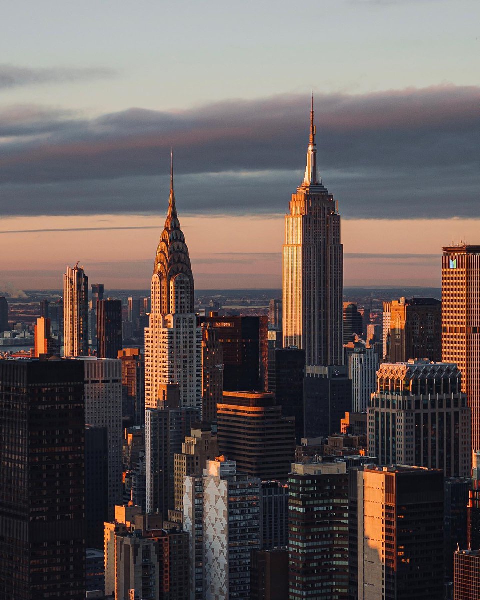 Empire State Building tweet media