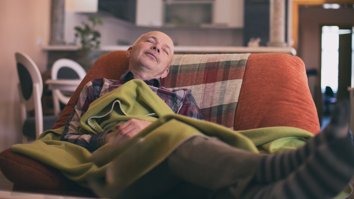 Is turkey really the culprit behind your post-Thanksgiving nap? 🤔 Find out the real reason you get sleepy after a big meal and tips to stay energized here: bit.ly/3OKTXOR . 🦃😴